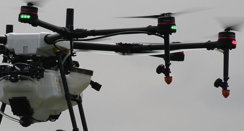 Nadlatuje miejski dron