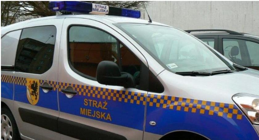 Znany z telewizji radiowóz potaniał, ale nadal nikt go nie chce kupić