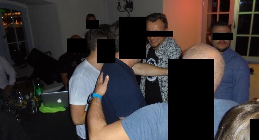Robił zdjęcia zespołowi Feel i został wyrzucony z lokalu. Co się wydarzyło w Piano Barze?