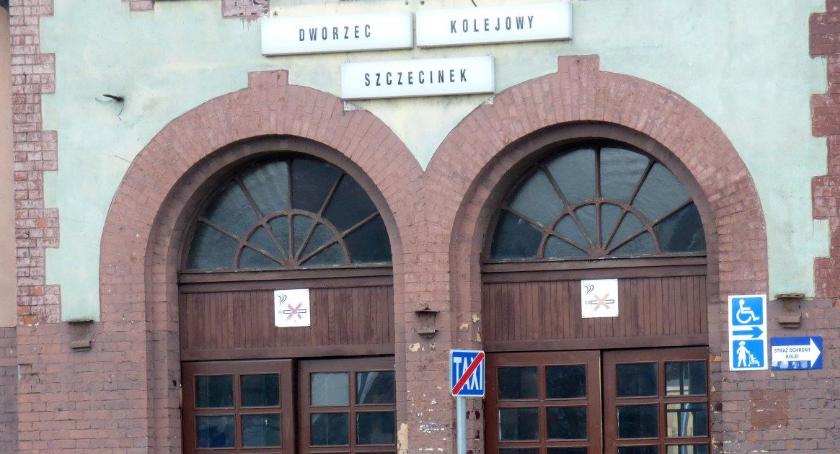 Dworzec PKP w Szczecinku. Zakaz palenia