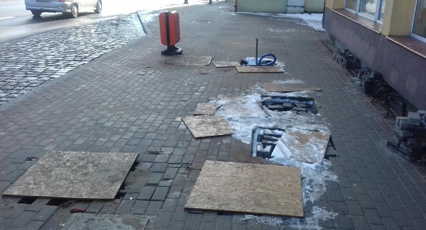 Budowa przystanków: Czy ktoś ma w końcu wpaść w te dziury?
