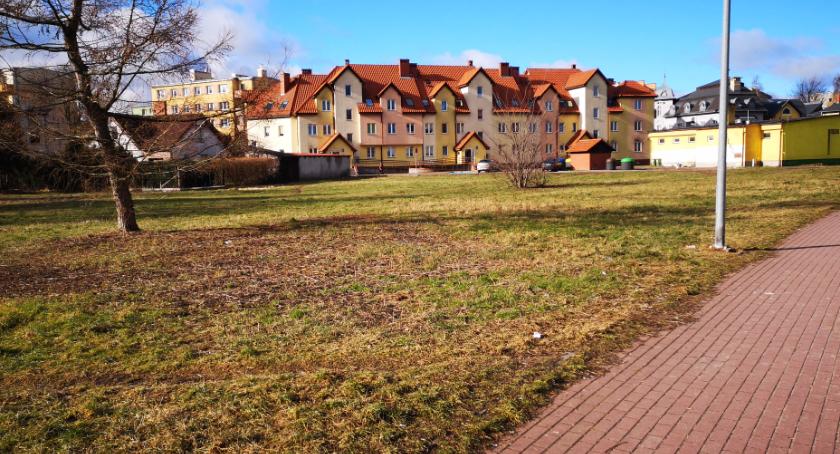 Czy ktoś w Szczecinku chce otruć psy?