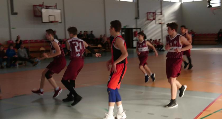 Koszykarze Emet Basket zwyciężają Spójnię II