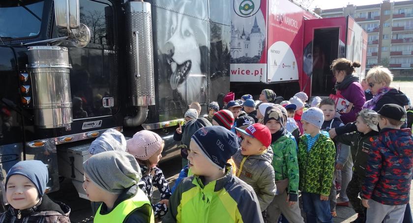 Ciężarówka Fundacji Ewy Naworol znów przyjedzie do Szczecinka