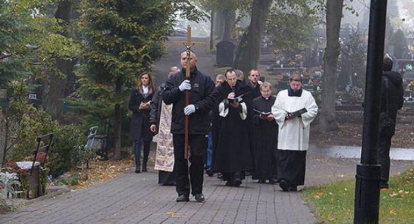 Dziewiąty pogrzeb dzieci utraconych. Pochowanych zostanie 10 dzieci