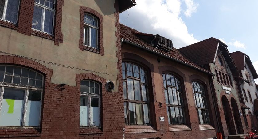 Dworzec PKP, czyli obraz nędzy i rozpaczy. Radni przegłosowali odstąpienie od remontu