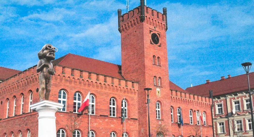 Czy Obywatel Włapko stanie przed ratuszem w Szczecinku? Jest taki pomysł