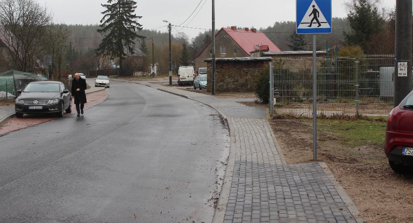 Droga w Dzikach na nowo. W tle milion złotych kary za wykopaliska