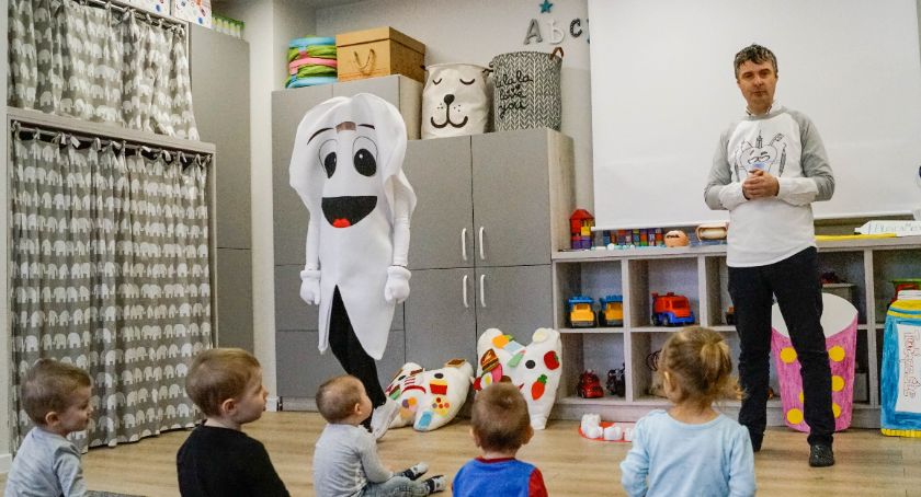 Jak dbać o zęby spotkanie z dziećmi