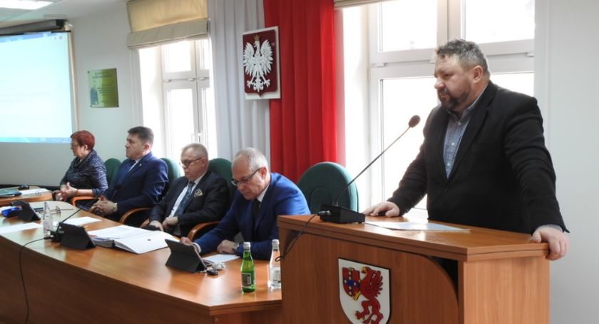 Czy w Szczecinku radni powinni się spotykać na sesji? Grzegorz Grondys: To skrajna nieodpowiedzialność