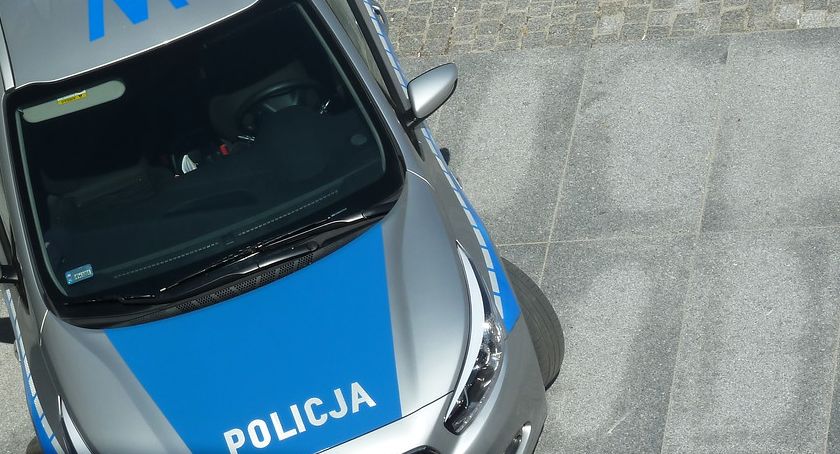 Gdy wyłamywali drzwi, siedział w fotelu i czekał