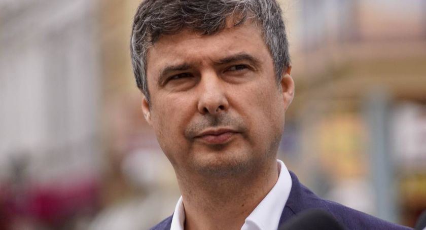 Szpital w Koszalinie ogniskiem koronawirusa? Poseł Radosław Lubczyk interweniuje 