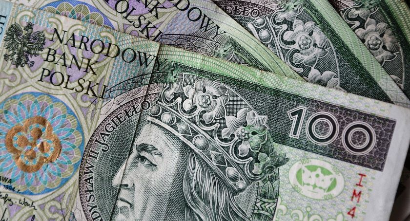 Dwa tysiące chętnych po państwowe pięć tysięcy