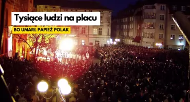 20 lat temu całe miasto zamarło w milczeniu. Tysiące osób na placu Wolności
