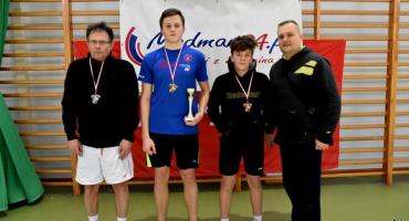 Trzy medale badmintonistów UKS Gwda