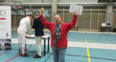 W szermierce nie ma równych. Aniela Sosnowska ze złotym medalem i... wierszem