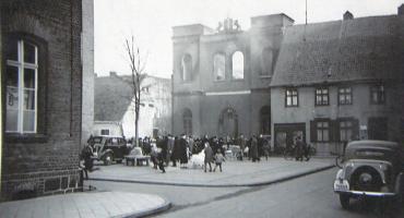 Płonąca synagoga. Zdjęcie, które dostaliśmy od świadka [archiwum Tematu]